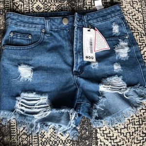 Boohoo Hetty high rise denim mom shorts